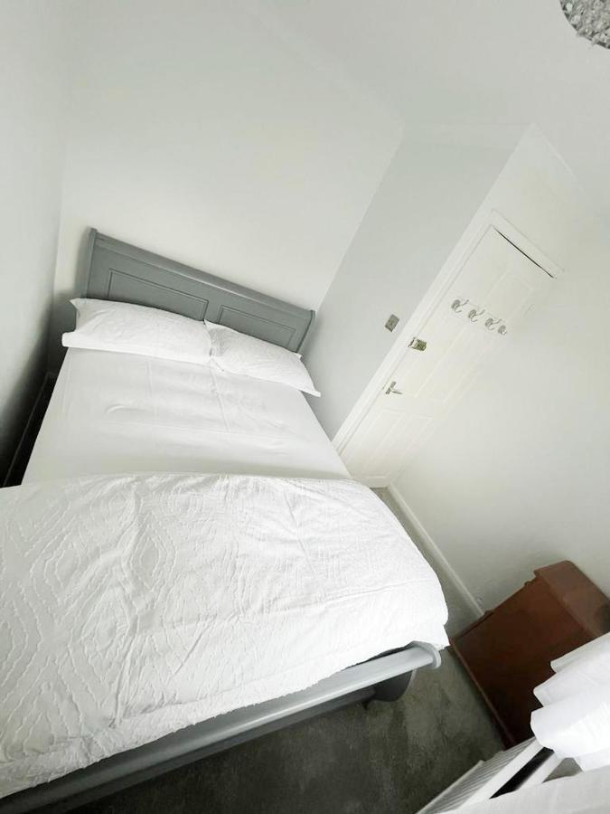 Blessings Of Peace Home Away From Home Cardiff Ngoại thất bức ảnh