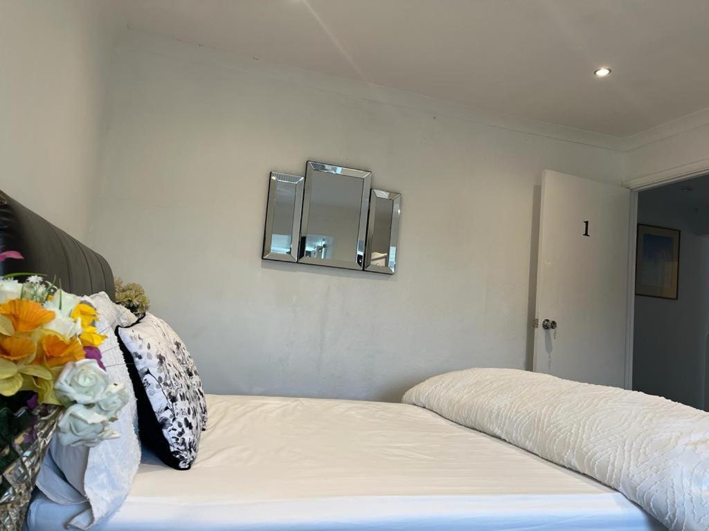 Blessings Of Peace Home Away From Home Cardiff Ngoại thất bức ảnh