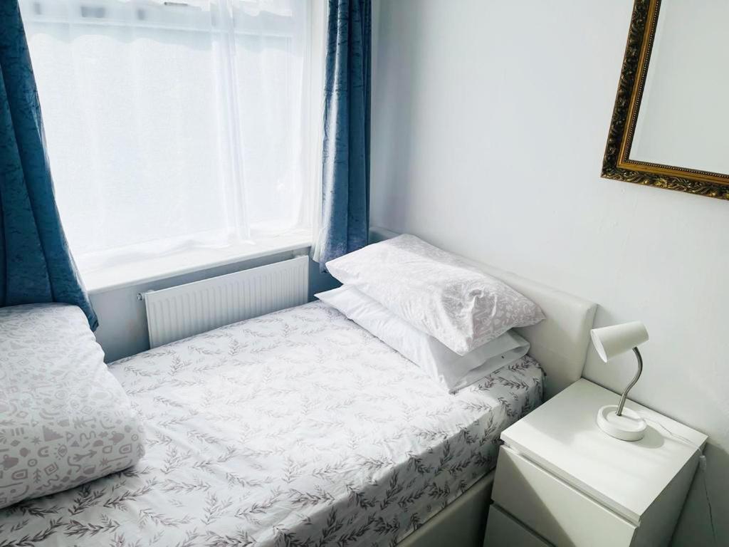 Blessings Of Peace Home Away From Home Cardiff Ngoại thất bức ảnh