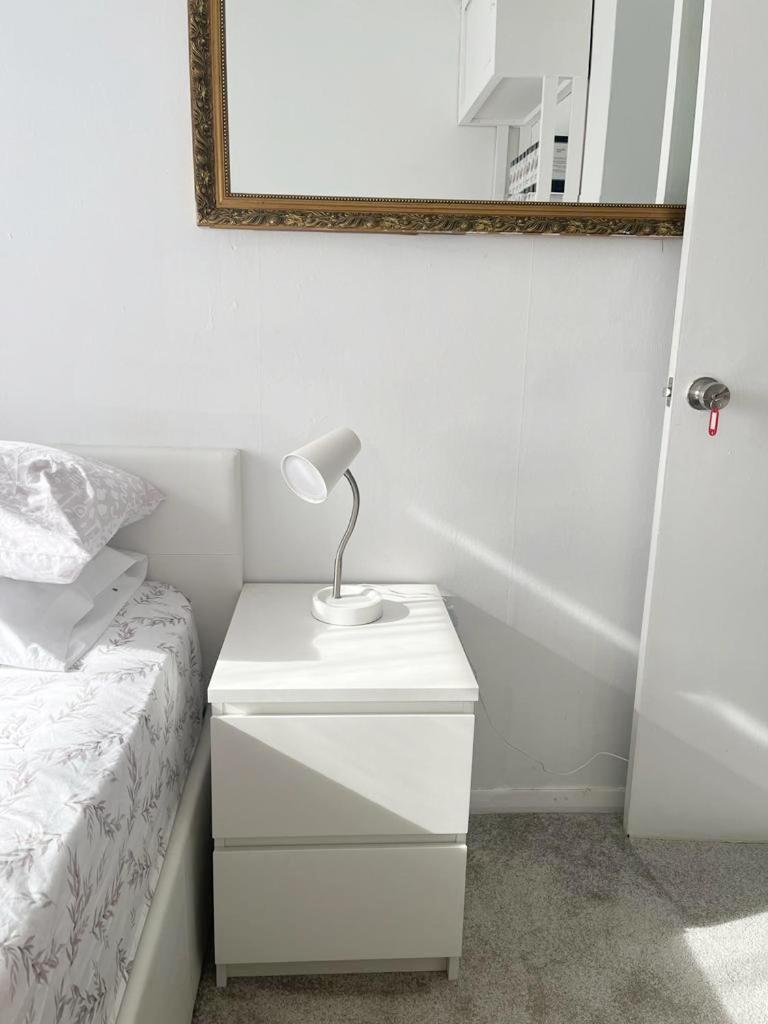 Blessings Of Peace Home Away From Home Cardiff Ngoại thất bức ảnh